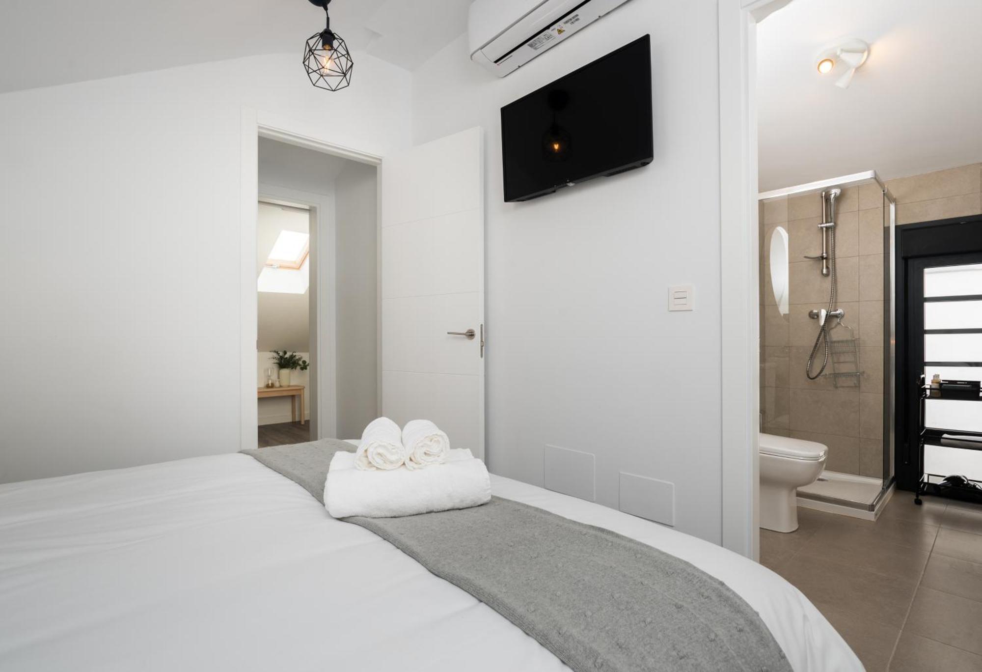 Duplex Buddha Malaga Centro المظهر الخارجي الصورة