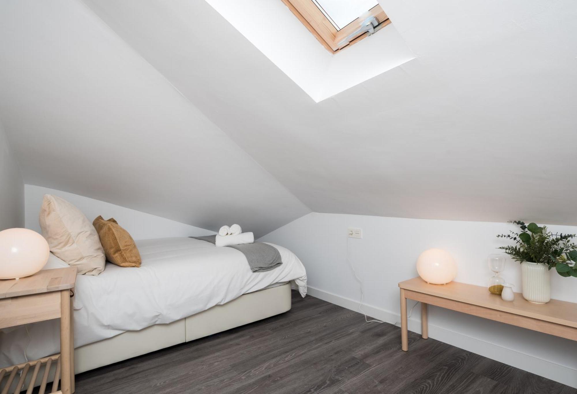 Duplex Buddha Malaga Centro المظهر الخارجي الصورة